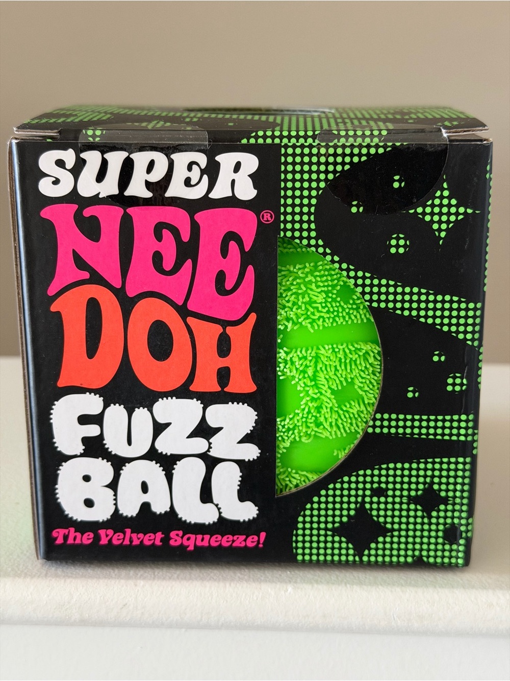 Super NeeDoh Fuzz Ball Velvet Squeeze - Neon Green